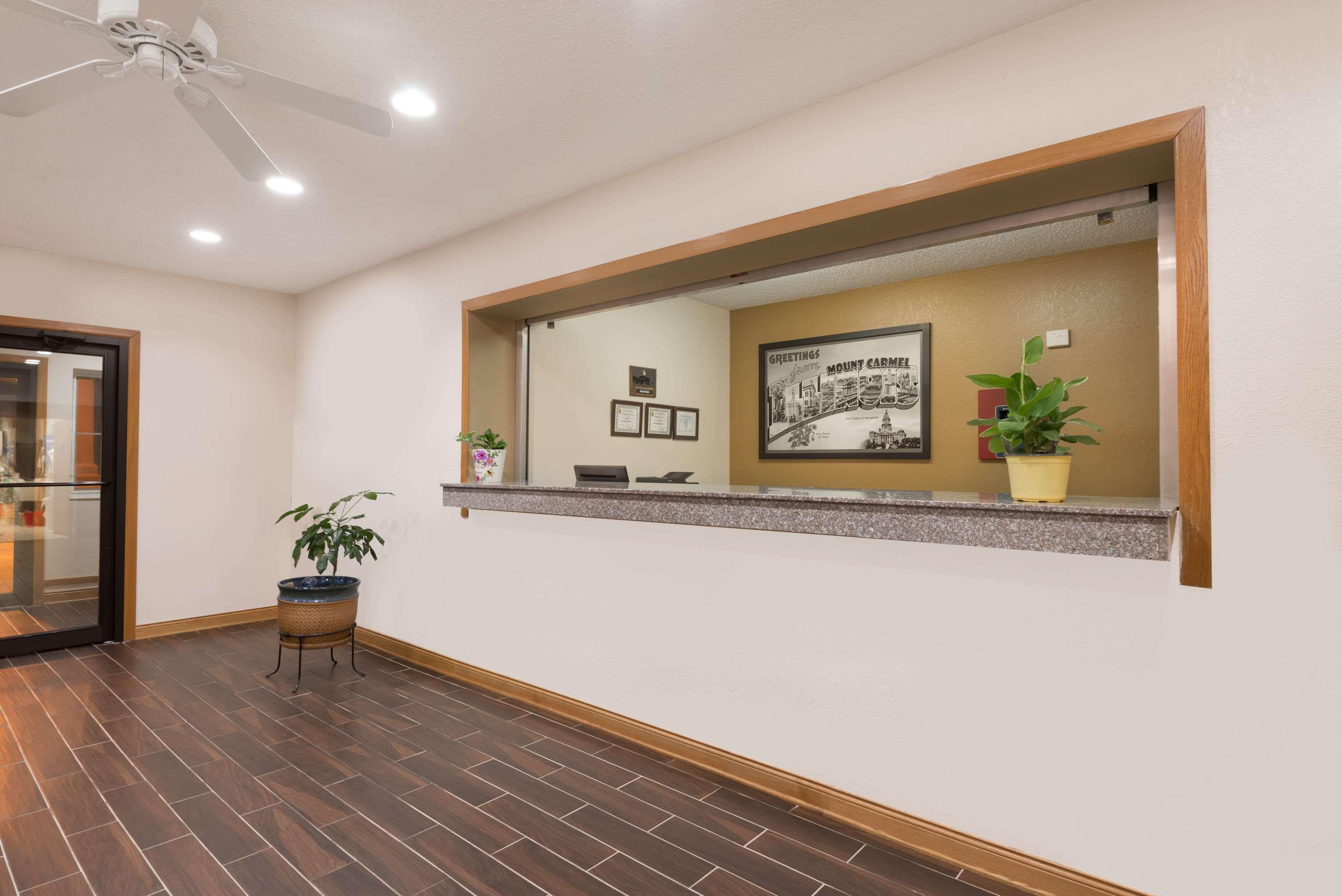 Super 8 By Wyndham Mt. Carmel Il Ξενοδοχείο Mount Carmel Εξωτερικό φωτογραφία